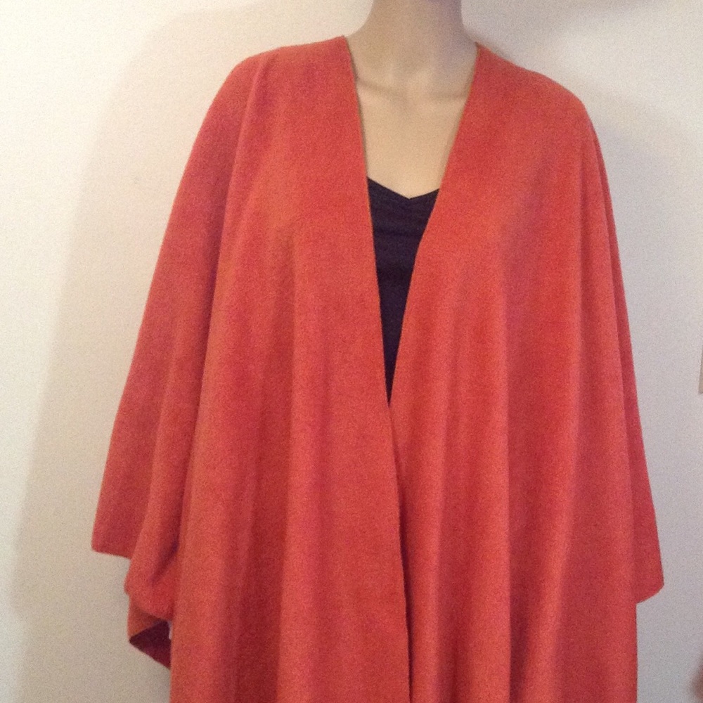 Winter Shawl - - Picture 1 of 2